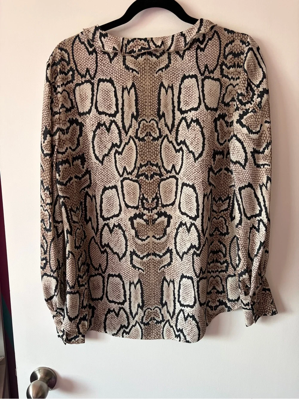 CAbi Neutral Snake-Print Split V-Neck Blouse - Picture 2 of 2